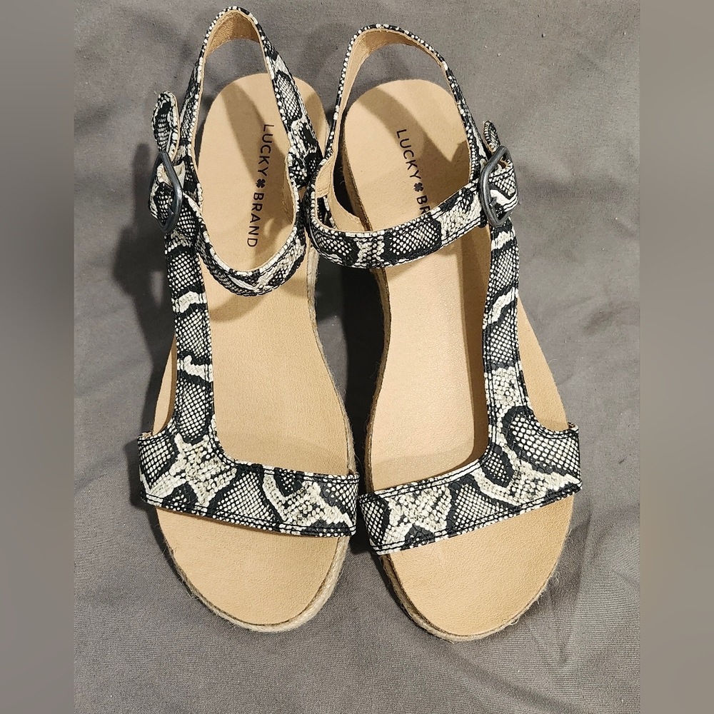 Lucky Brand Snake Skin platform Gladiator sandals size 9.5 EUC woven sides